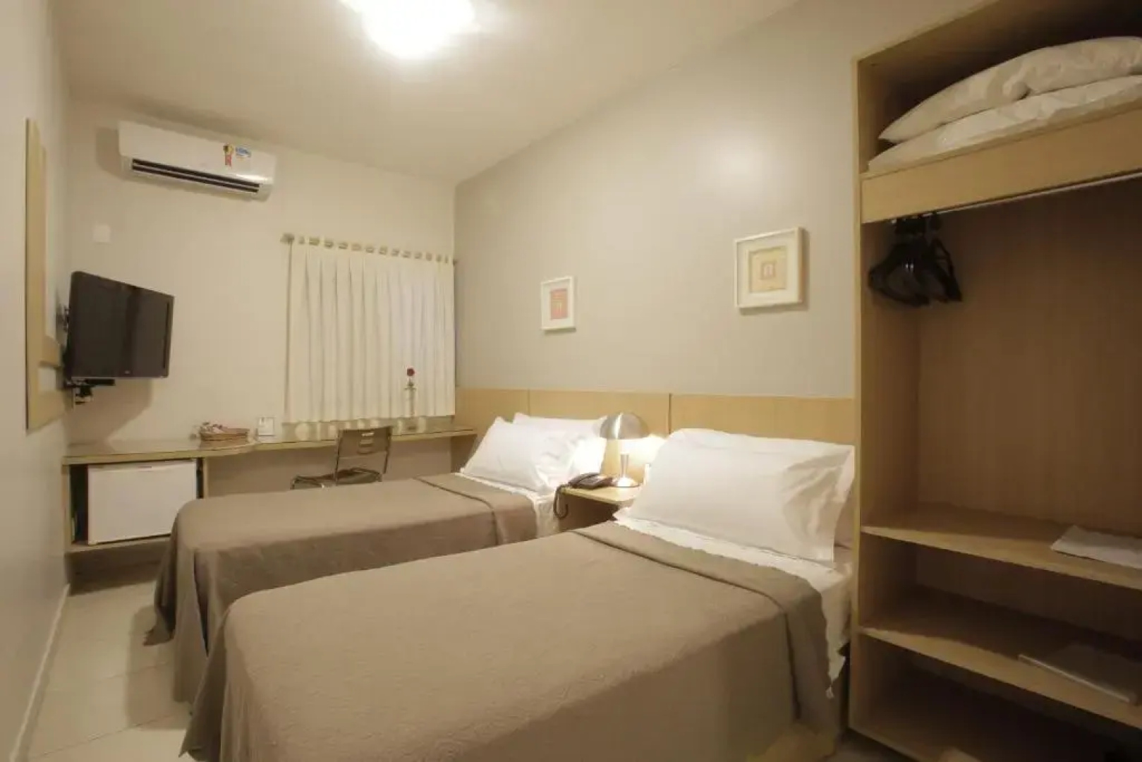 Hotel Castelo Inn