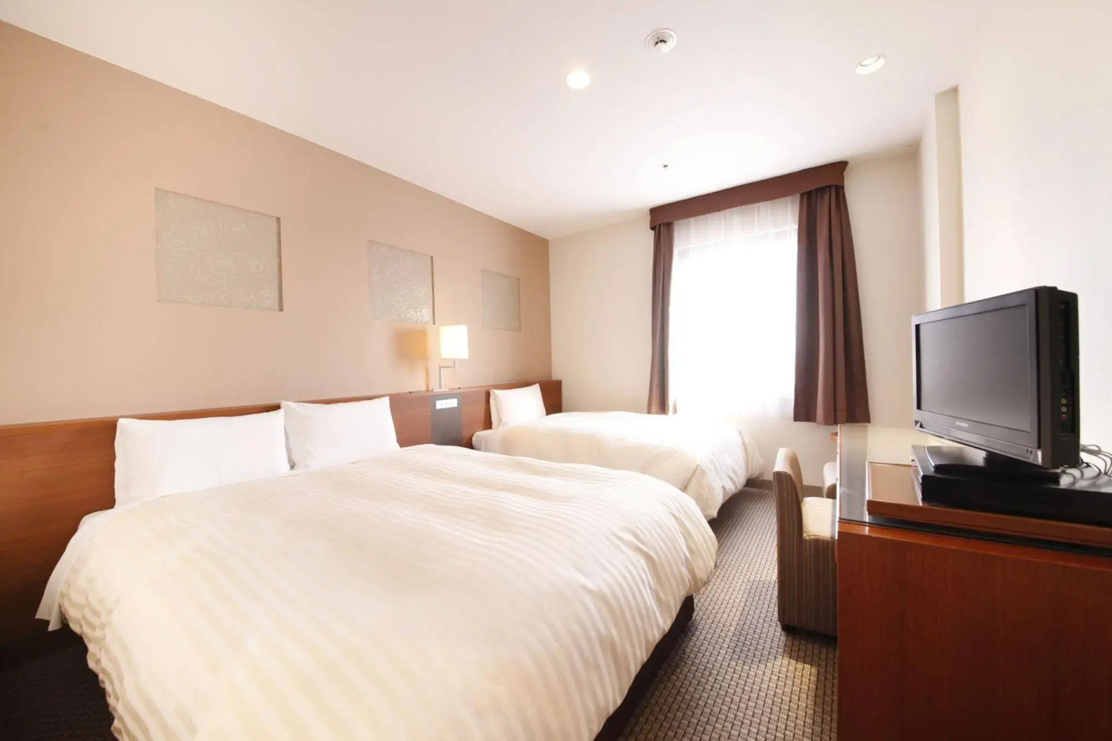 Vessel Inn Yachiyo Katsutadai Ekimae