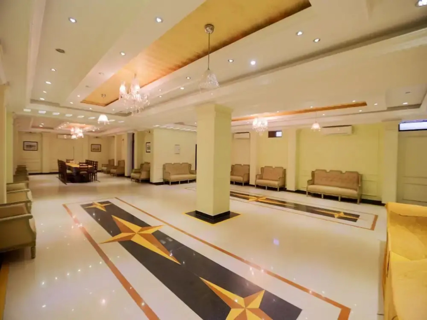 OYO 1211 Hotel Grand Horizon