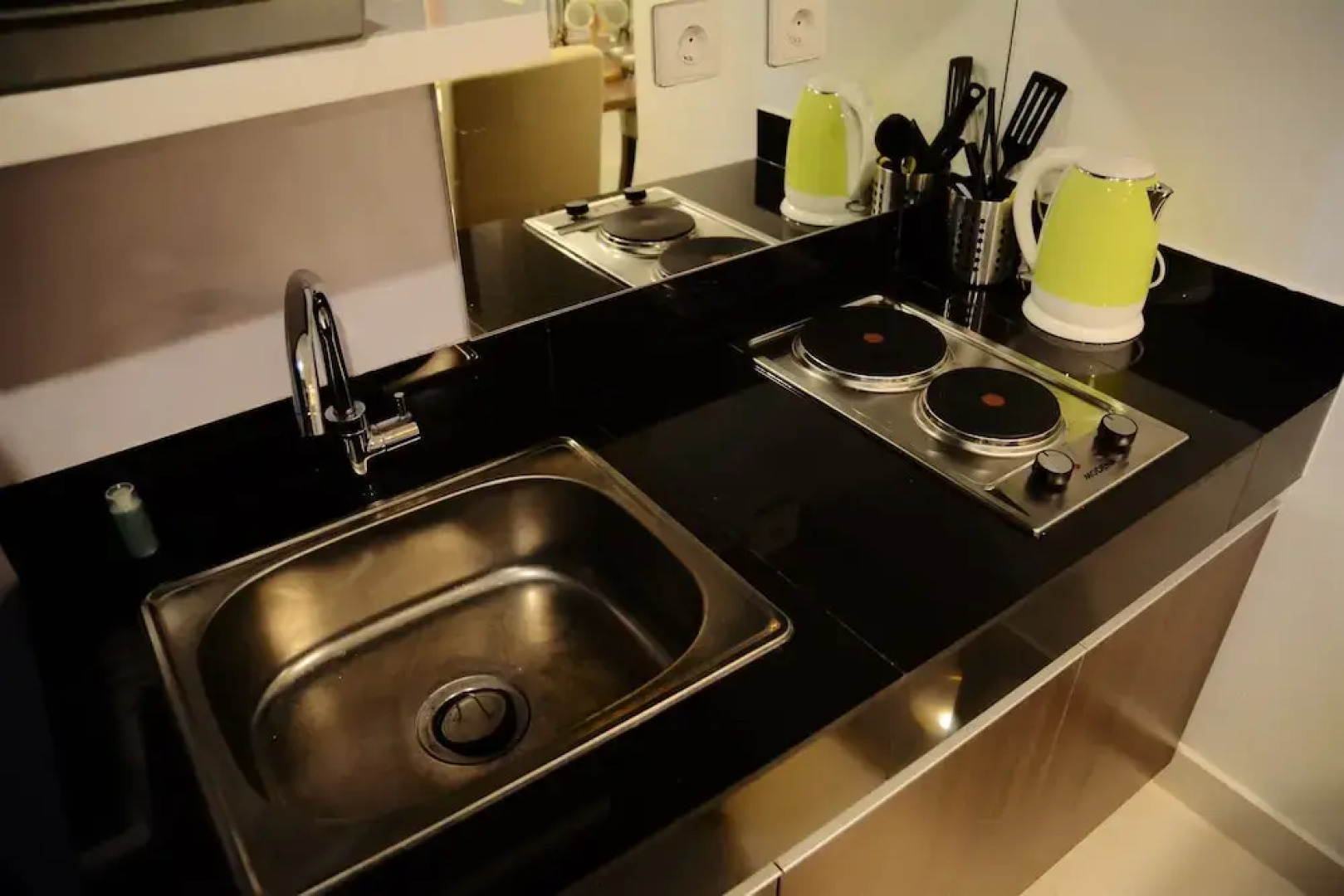 Luxury 2BR Roseville Soho & Suite Apartment near ICE BSD