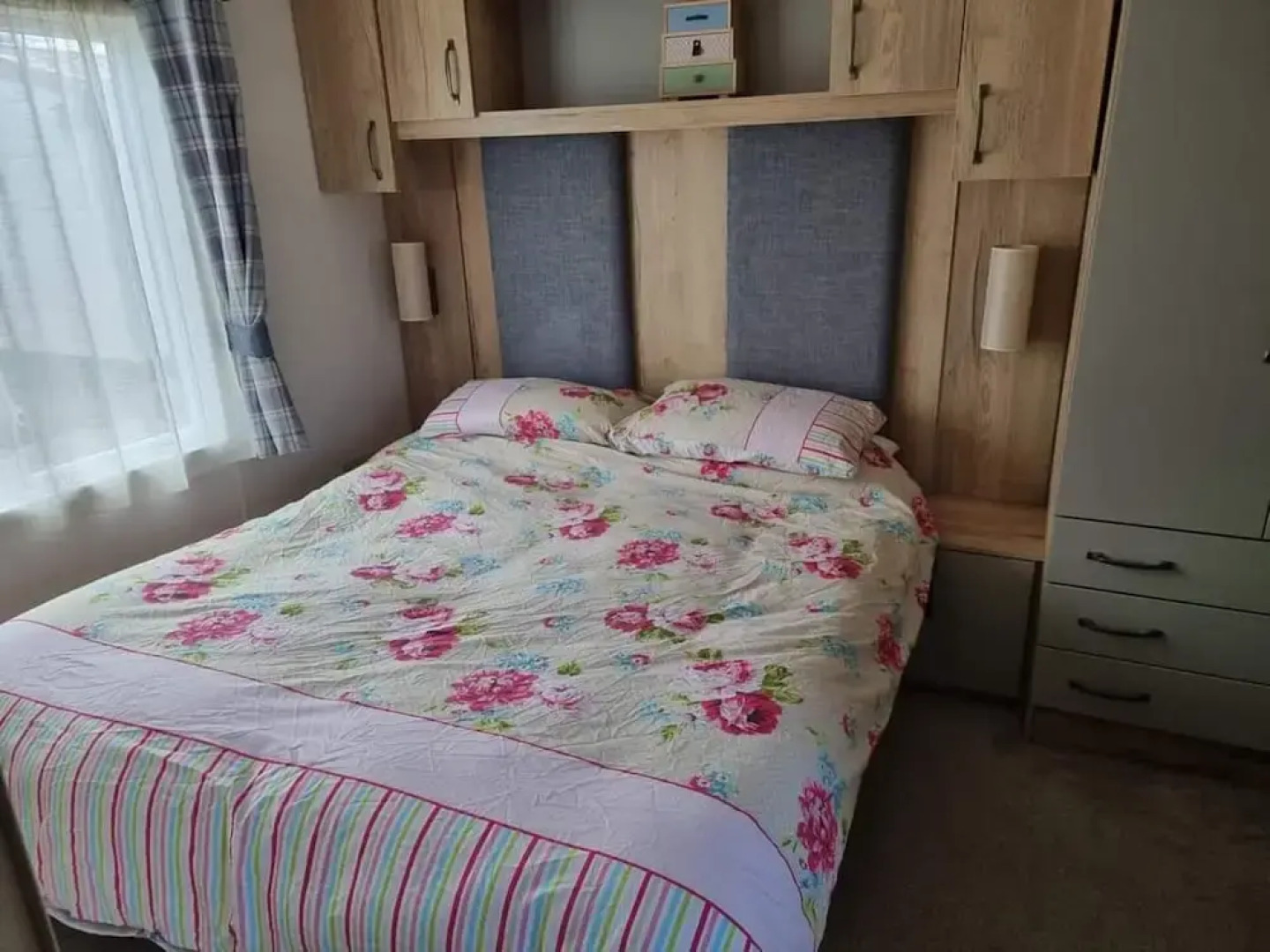 Stunning 2-bed Caravan in Prestatyn dog Friendly