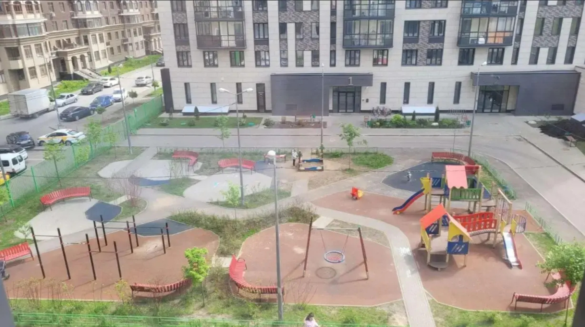 Две Столицы на улице Константина Вороницына