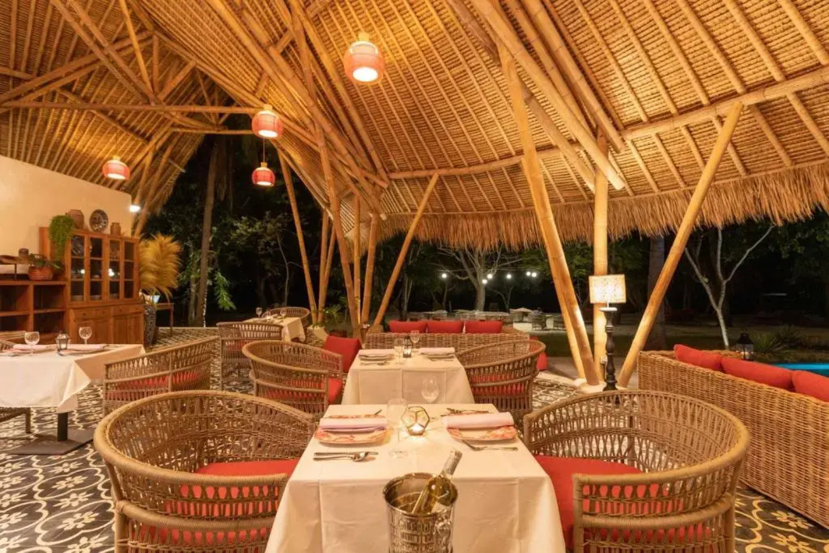 Amahelia Luxury Resort - Gili Asahan