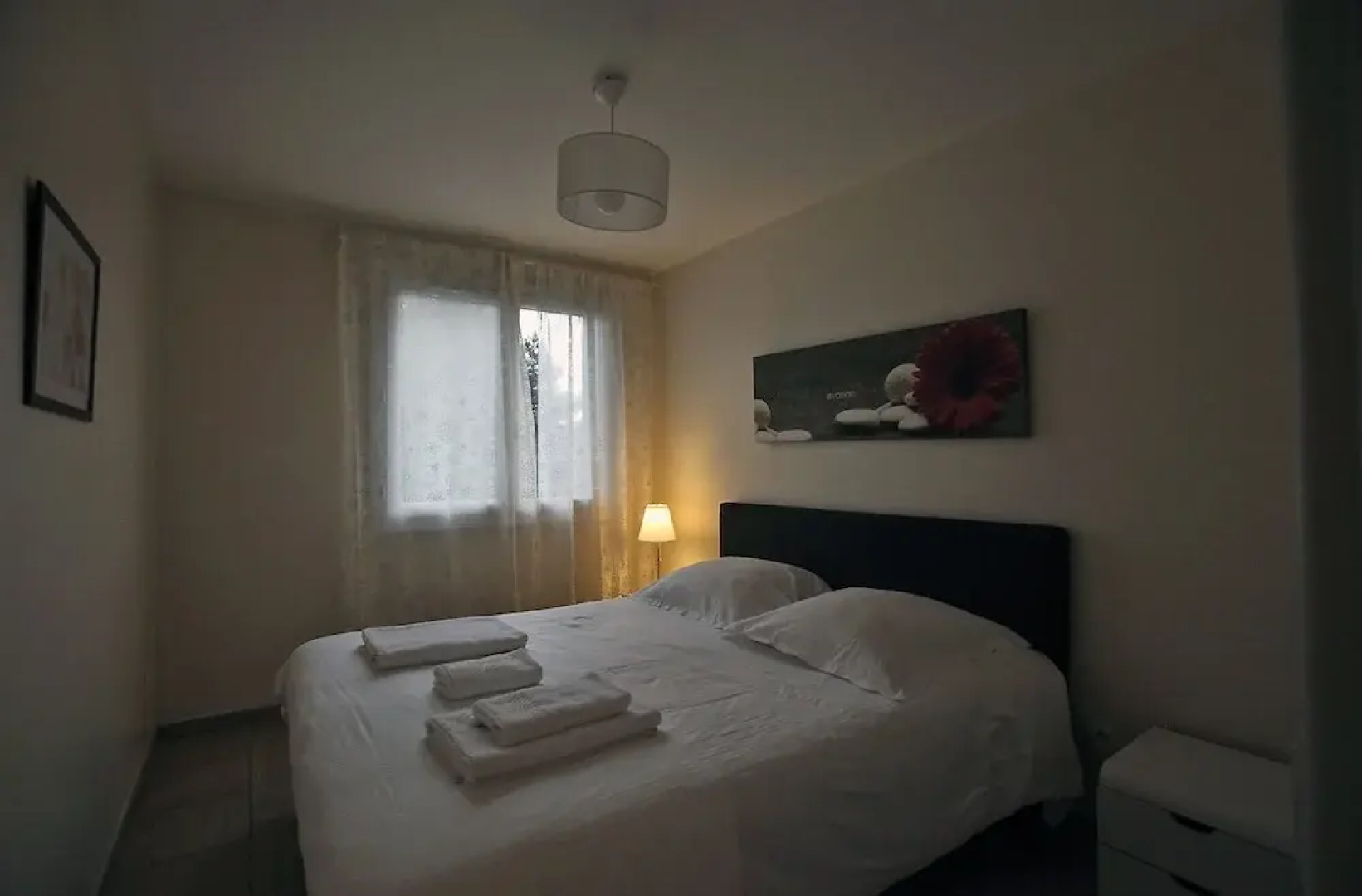 2 bright bedroom with balcony close to the lake