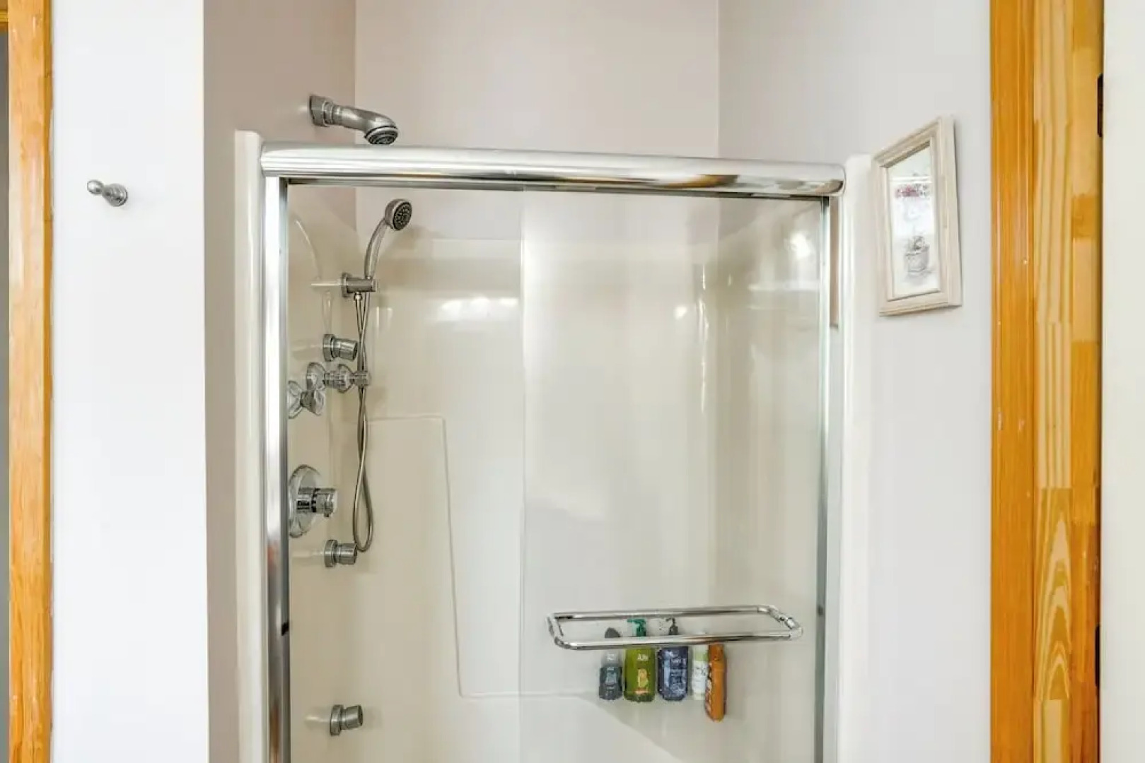 < 1 Mi to Hunter Mtn: Spacious Home w/ Hot Tub!