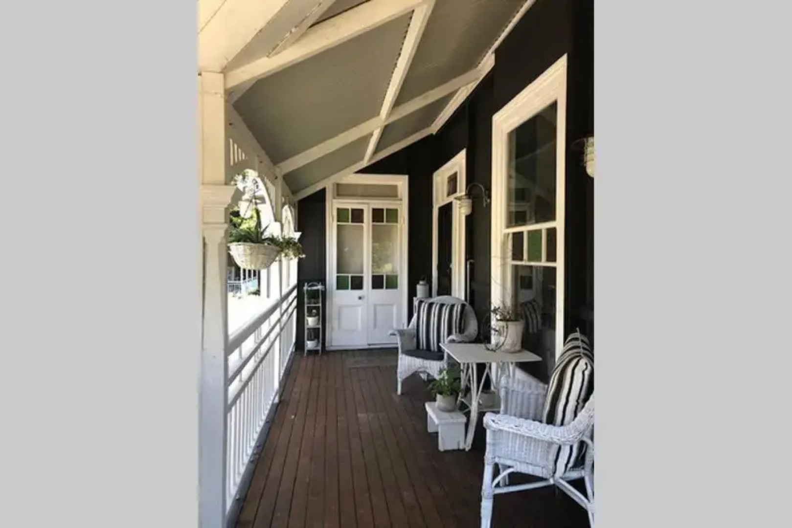 Maleny Country House - Queenslander on Acreage