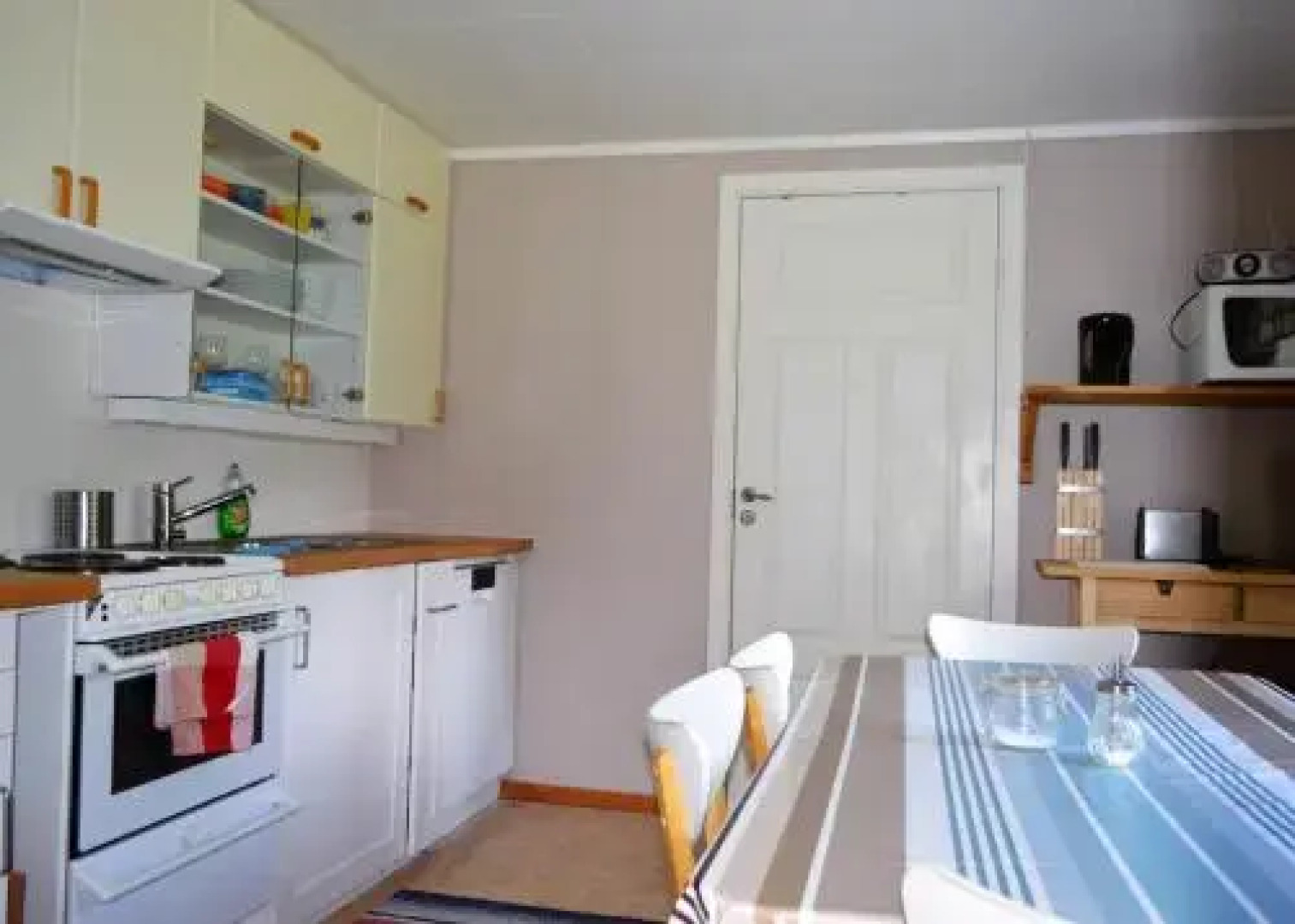 K45 Mackenzie Cottage