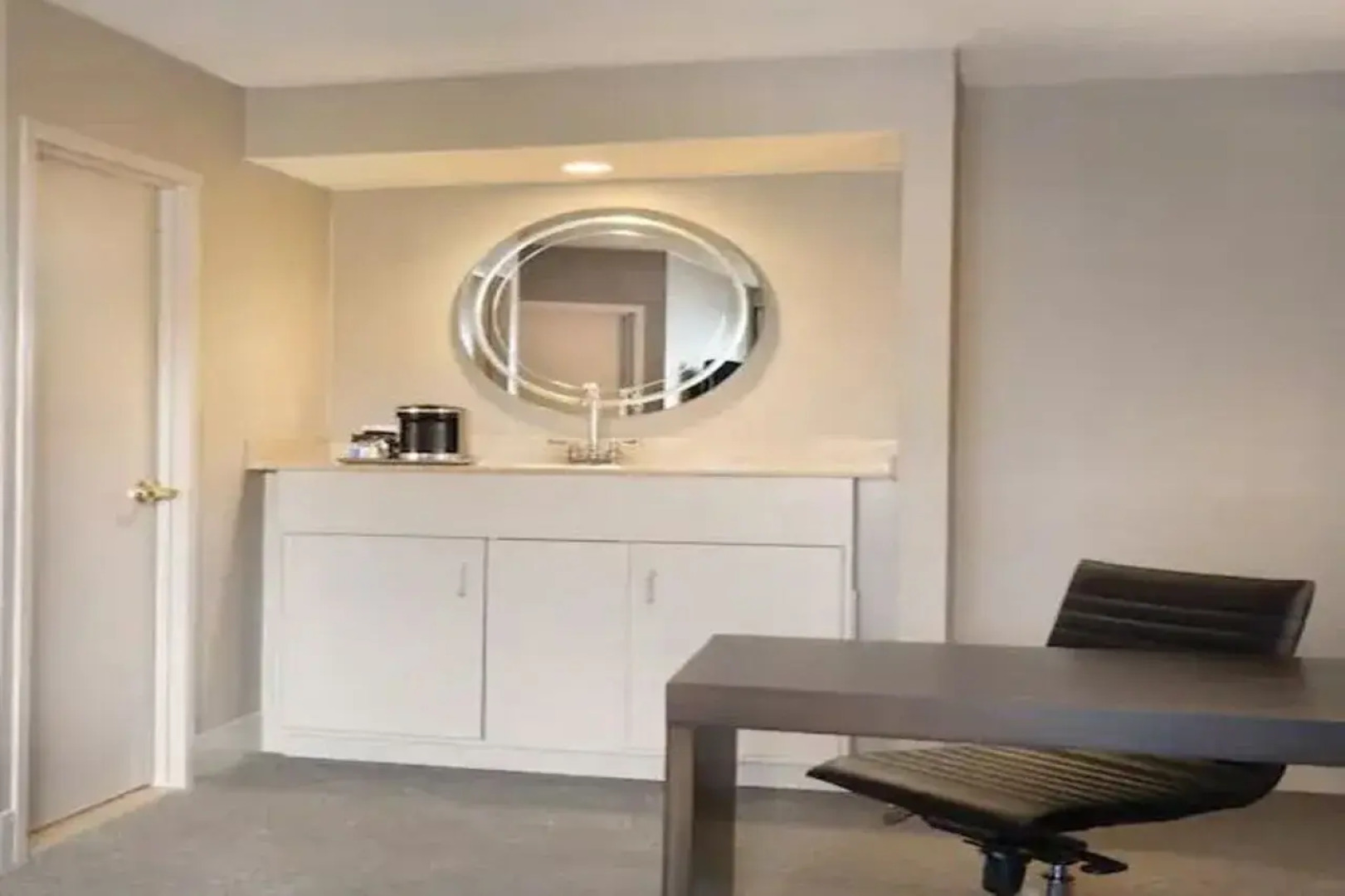 Hilton Chicago/Magnificent Mile Suites