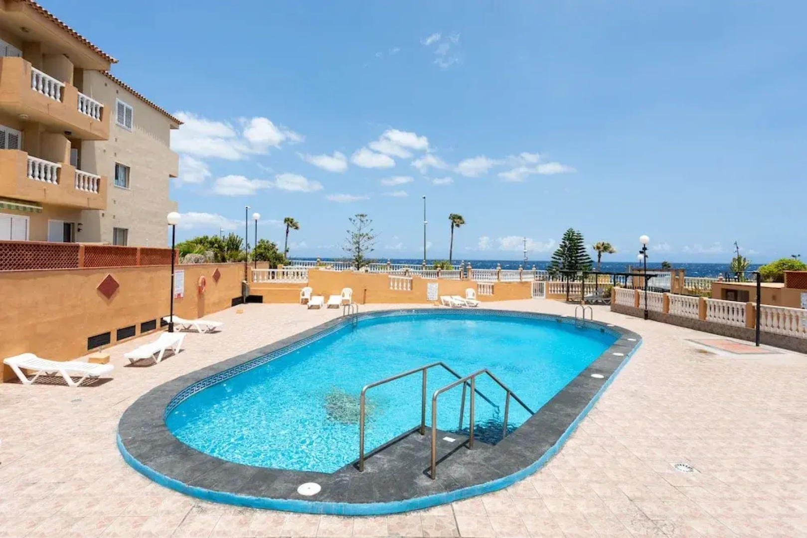 HomeLike Beach and Pool Caletillas Terrace Apartment & Wifi