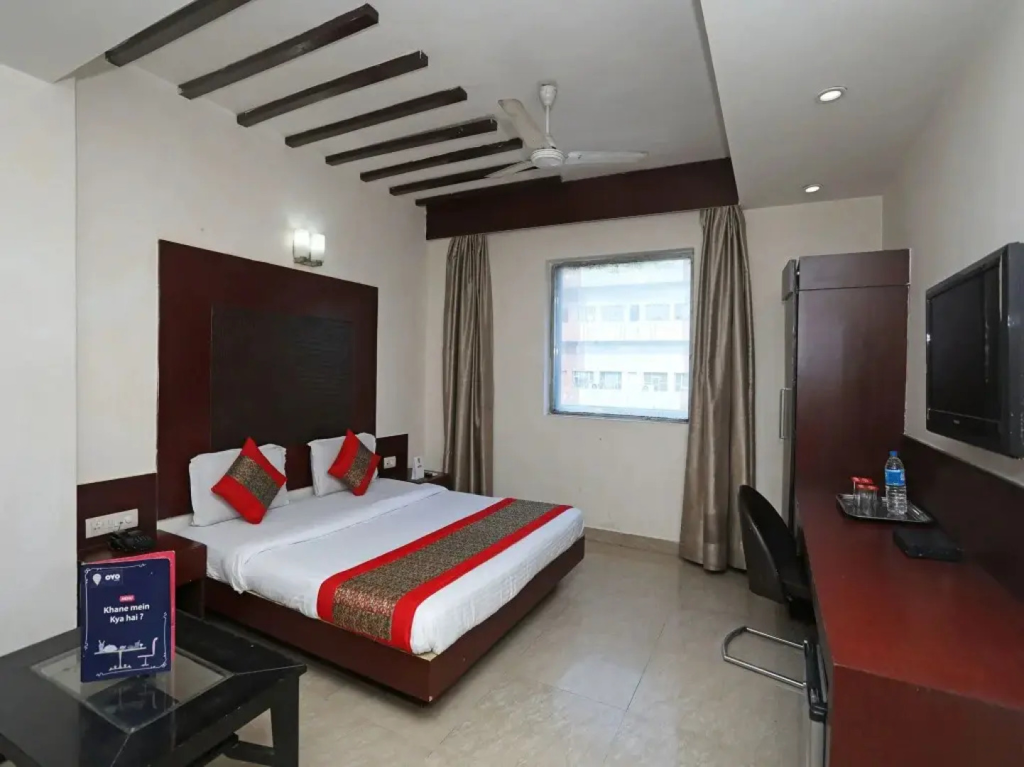 OYO Premium Swaroop Nagar