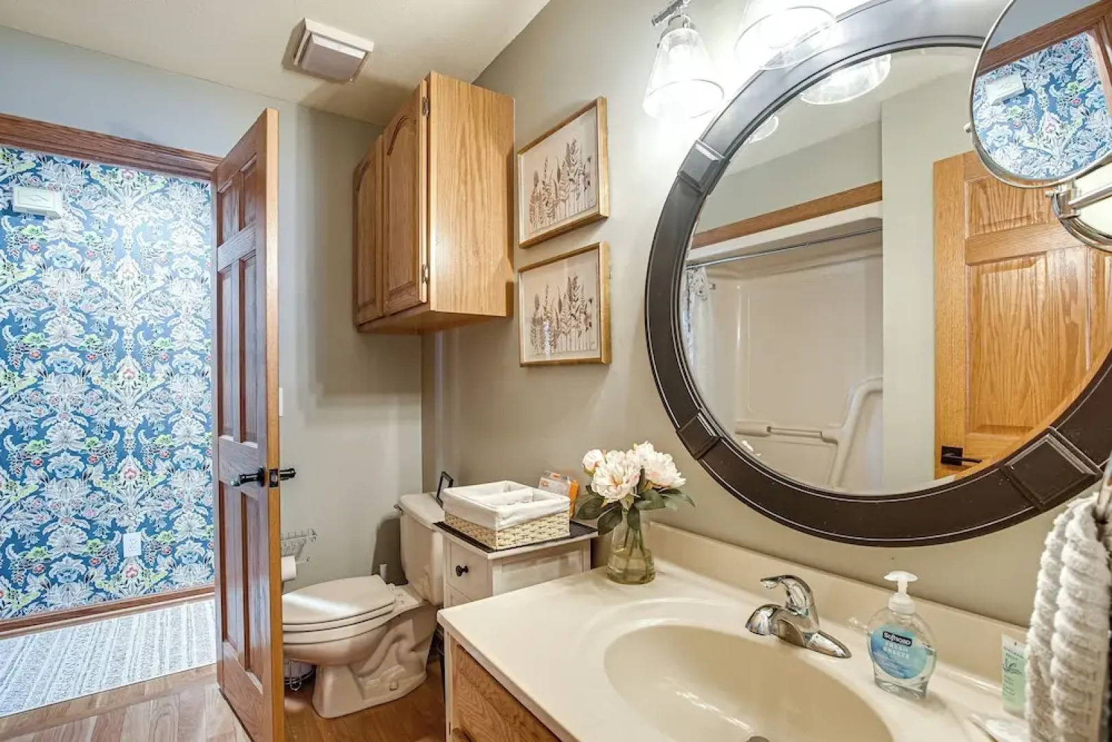 Apple Valley Home, Shared Golf Course On-site