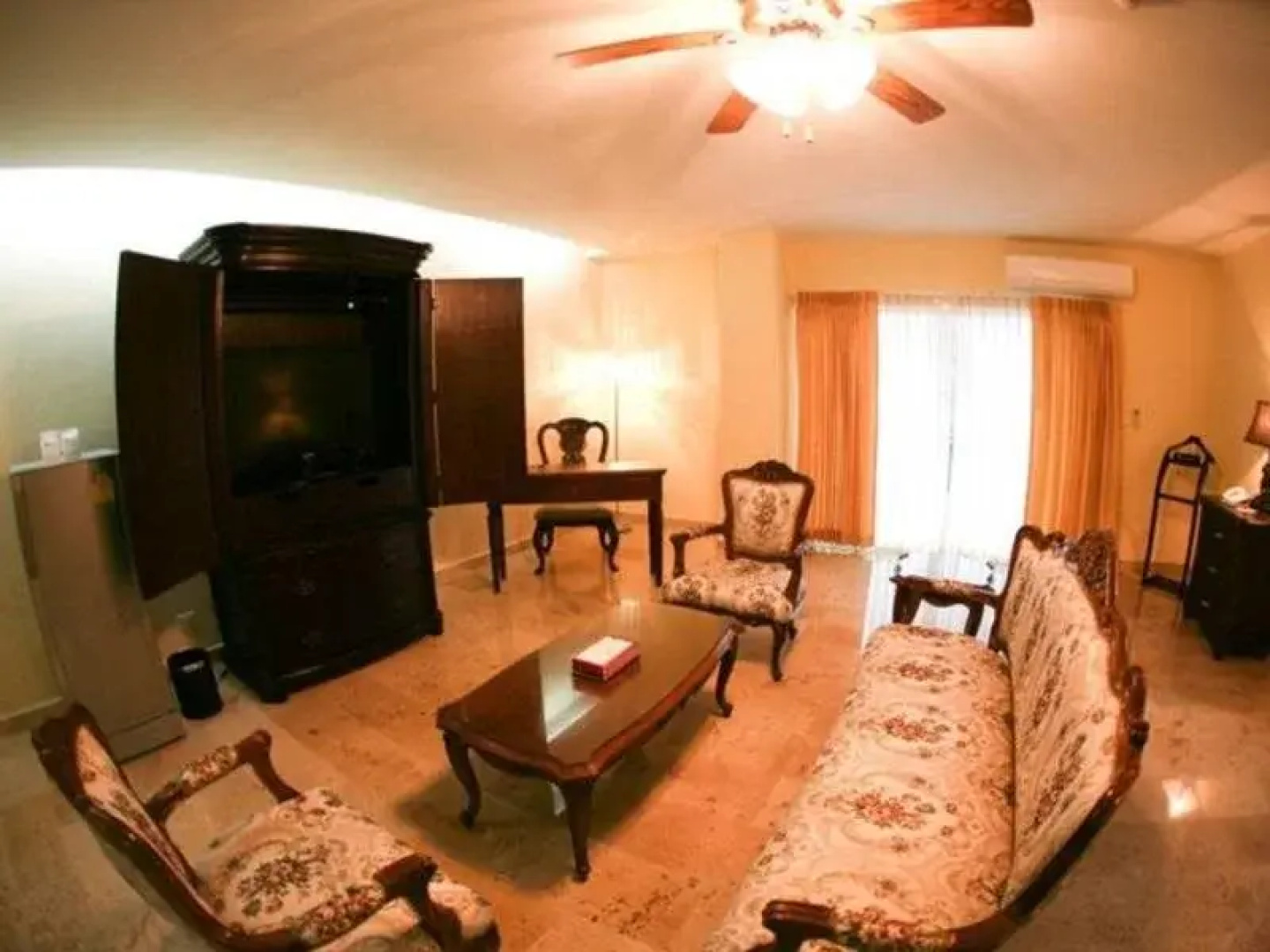 Silverwoods Hotel (SHA Extra plus)
