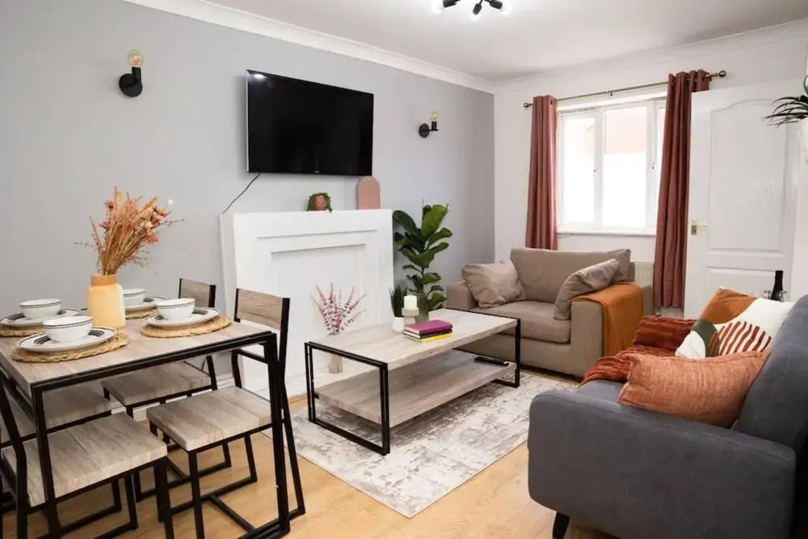 Lovely 2bedroom Home in Haydock With Free Parking