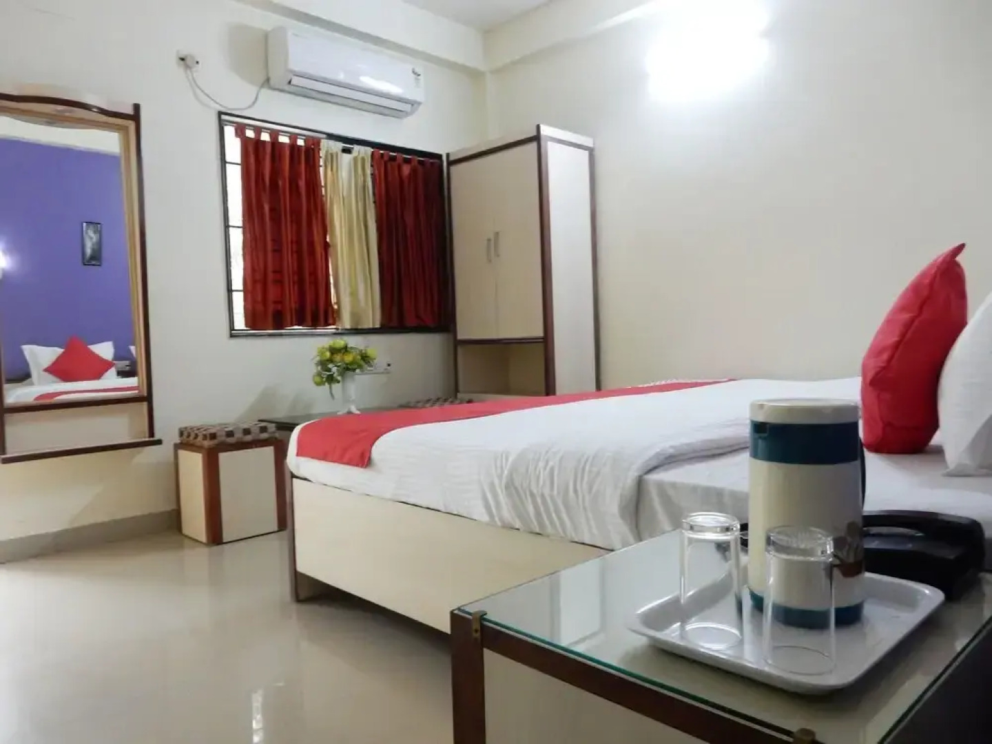 OYO 10565 Hotel Mira International