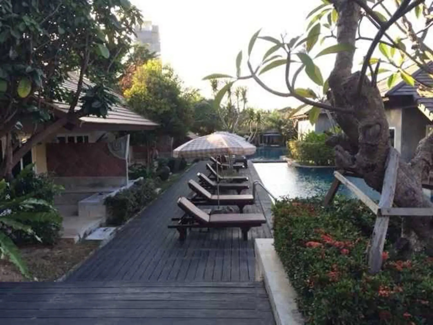 East Sea Paradise Hotel