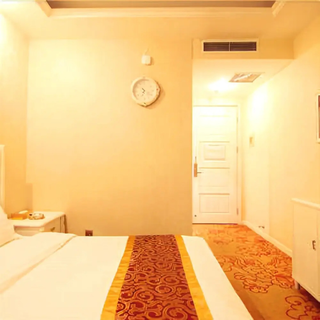 新乡塞纳河温泉酒店