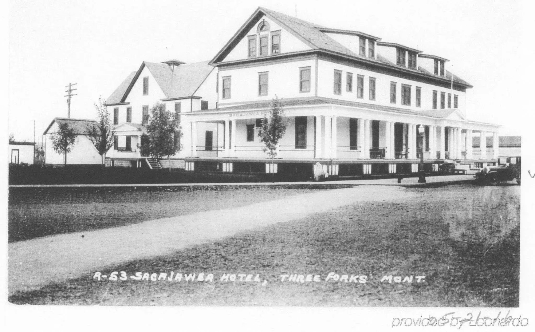 Sacajawea Hotel