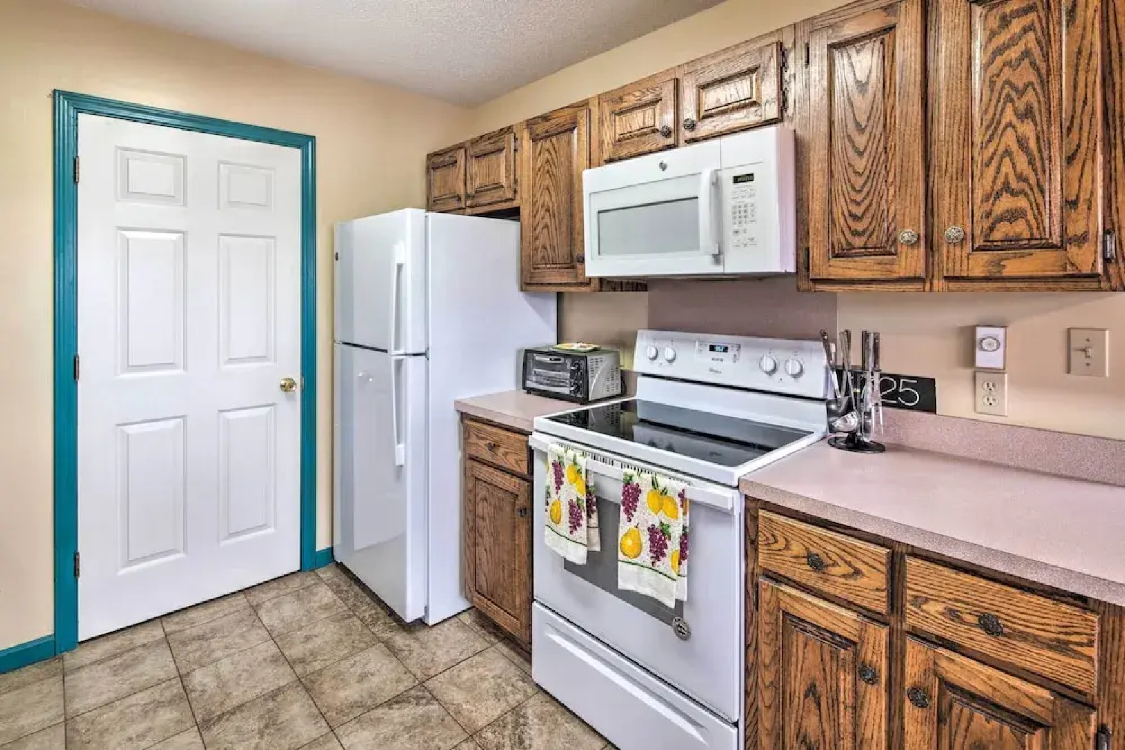 Mtn-view Burnsville Retreat 24 Mi to Ski Slopes!