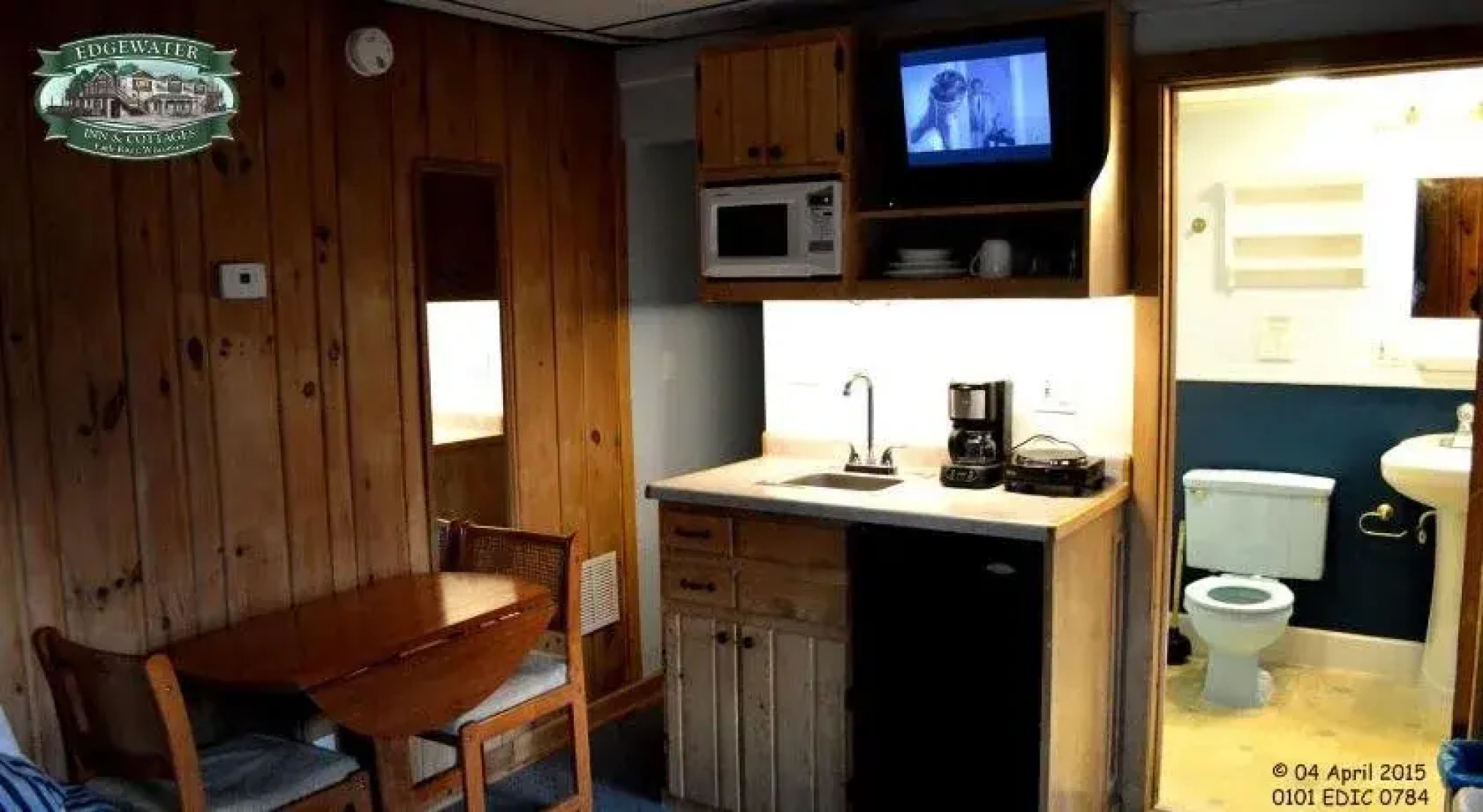 Edgewater Inn & Cottages