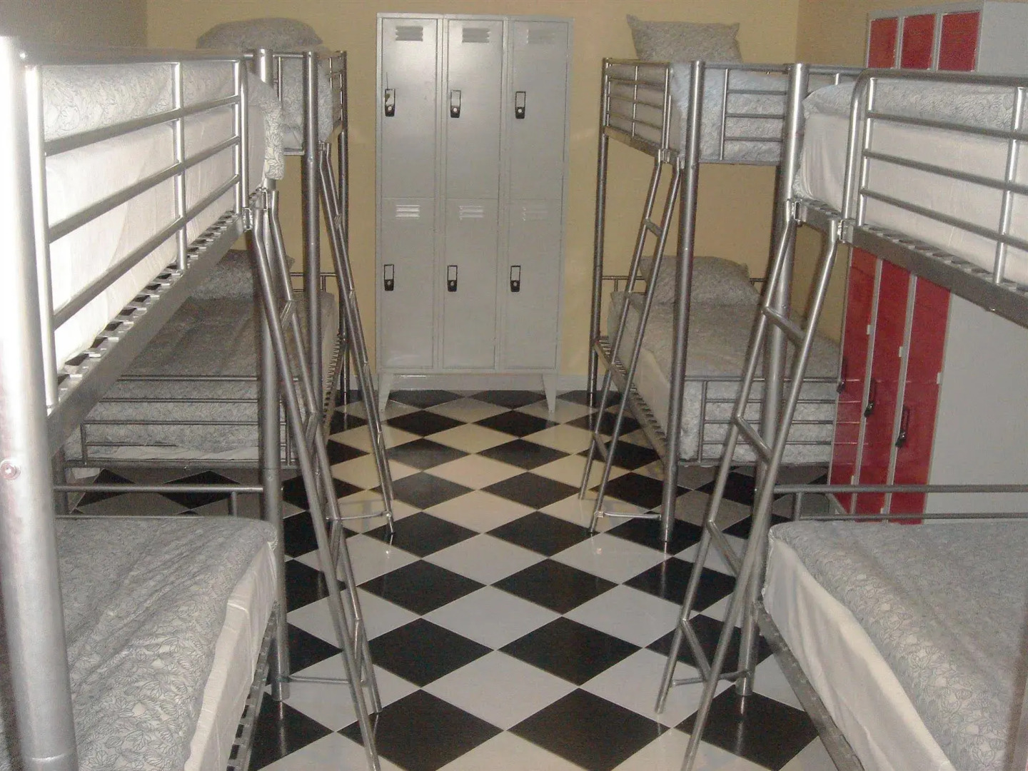 DownTown Guest House