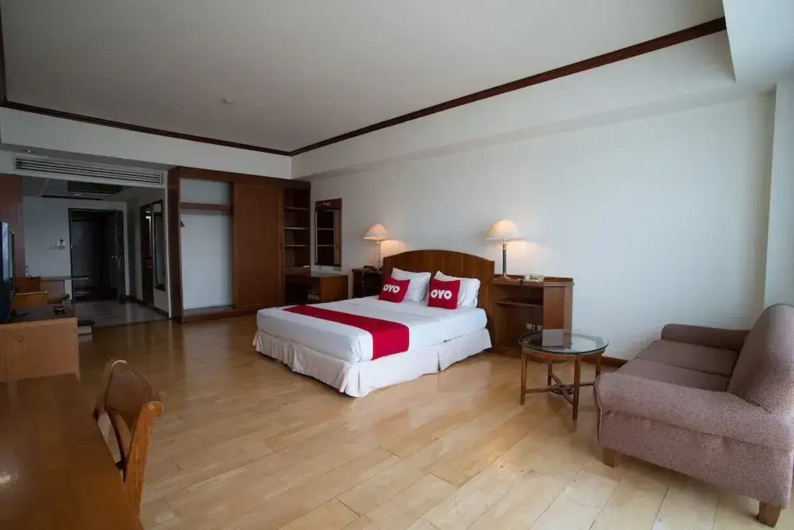 Ayutthaya River View Hotel