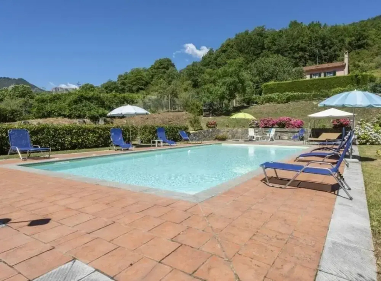 Villa Popiglio Comfortable Holiday Residence