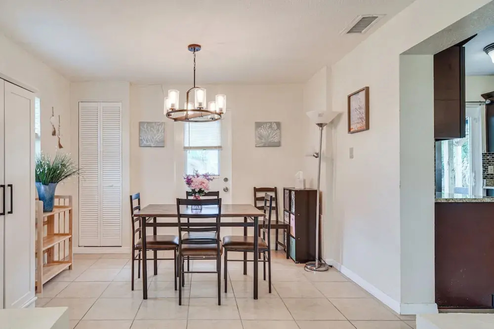 Charming Seminole Home w/ Patio: 6 Mi to Beaches!