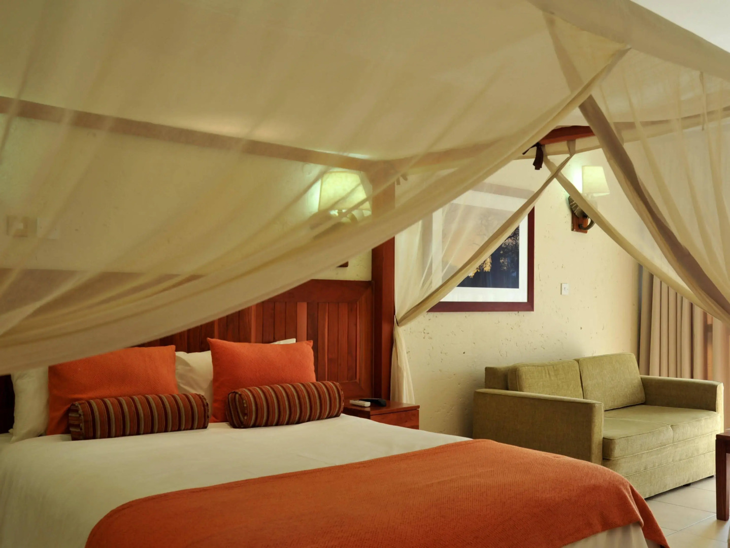 Cresta Mowana Safari Resort & Spa