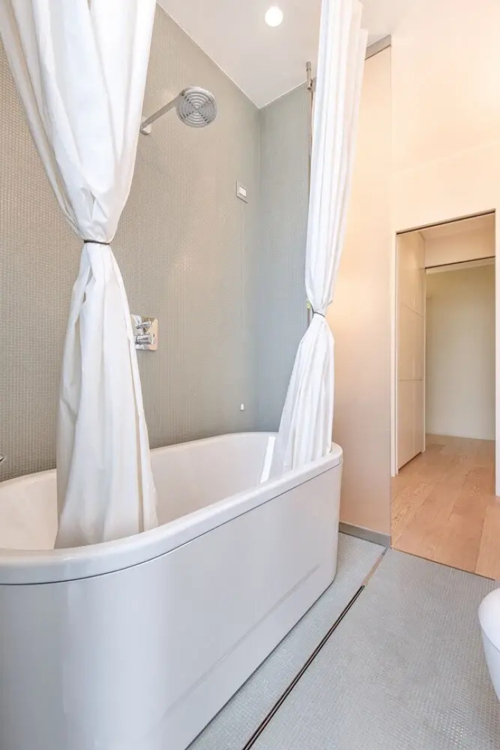 Suitelowcost Solaria 6 pax