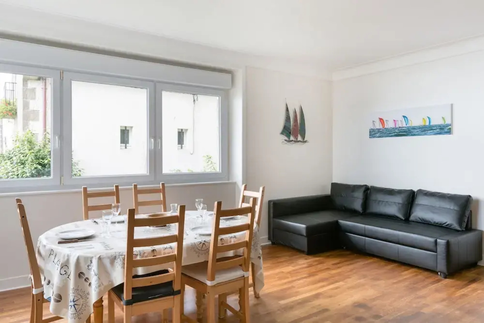 Maison vue mer les pieds dans l'eau