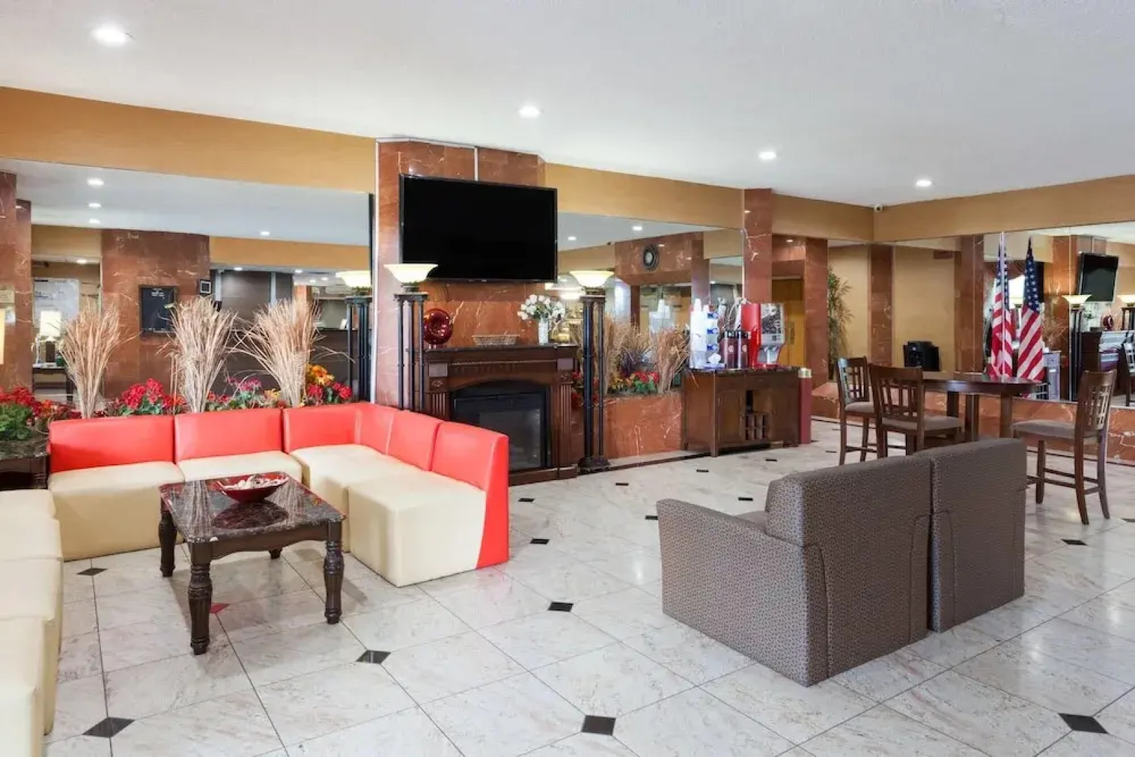 Ramada By Wyndham Newburgh/West Point