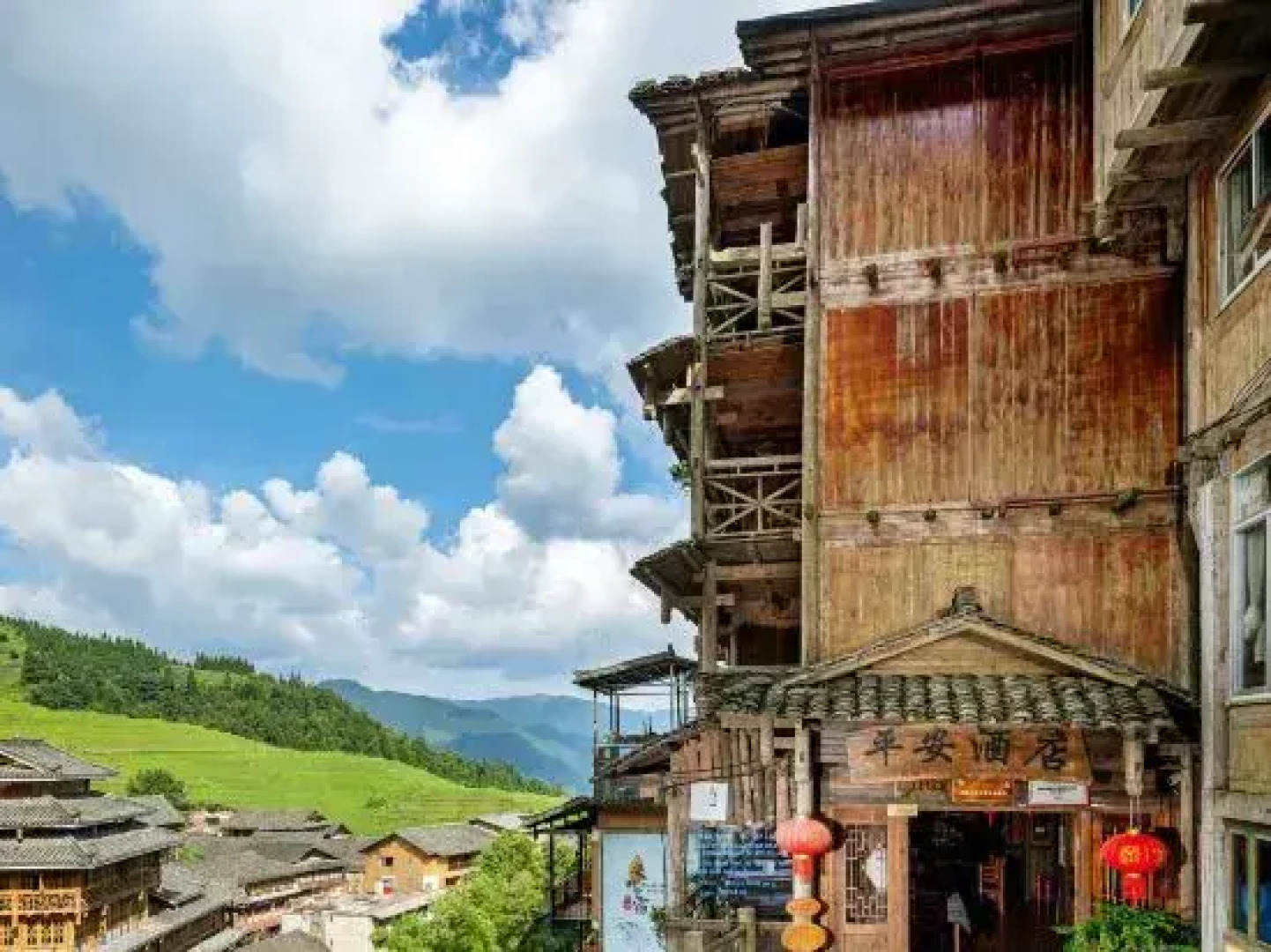 Longji Terrace Ping'an Hotel (Qixing Banyue Viewing Desk)