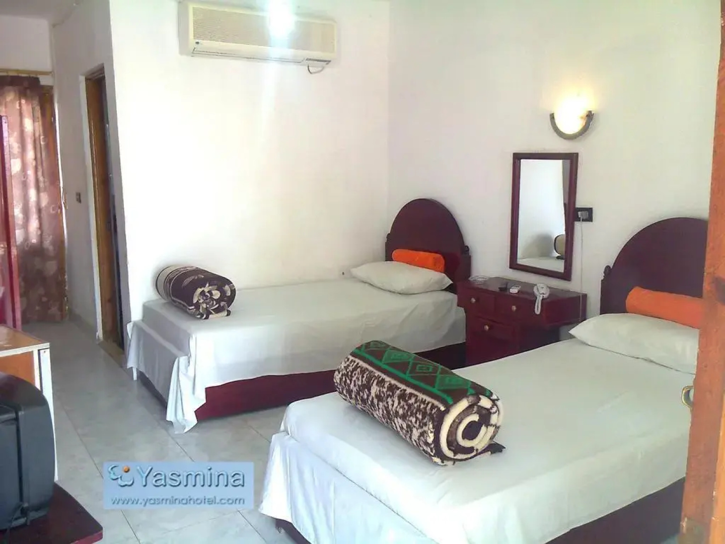 Yasmina Hotel