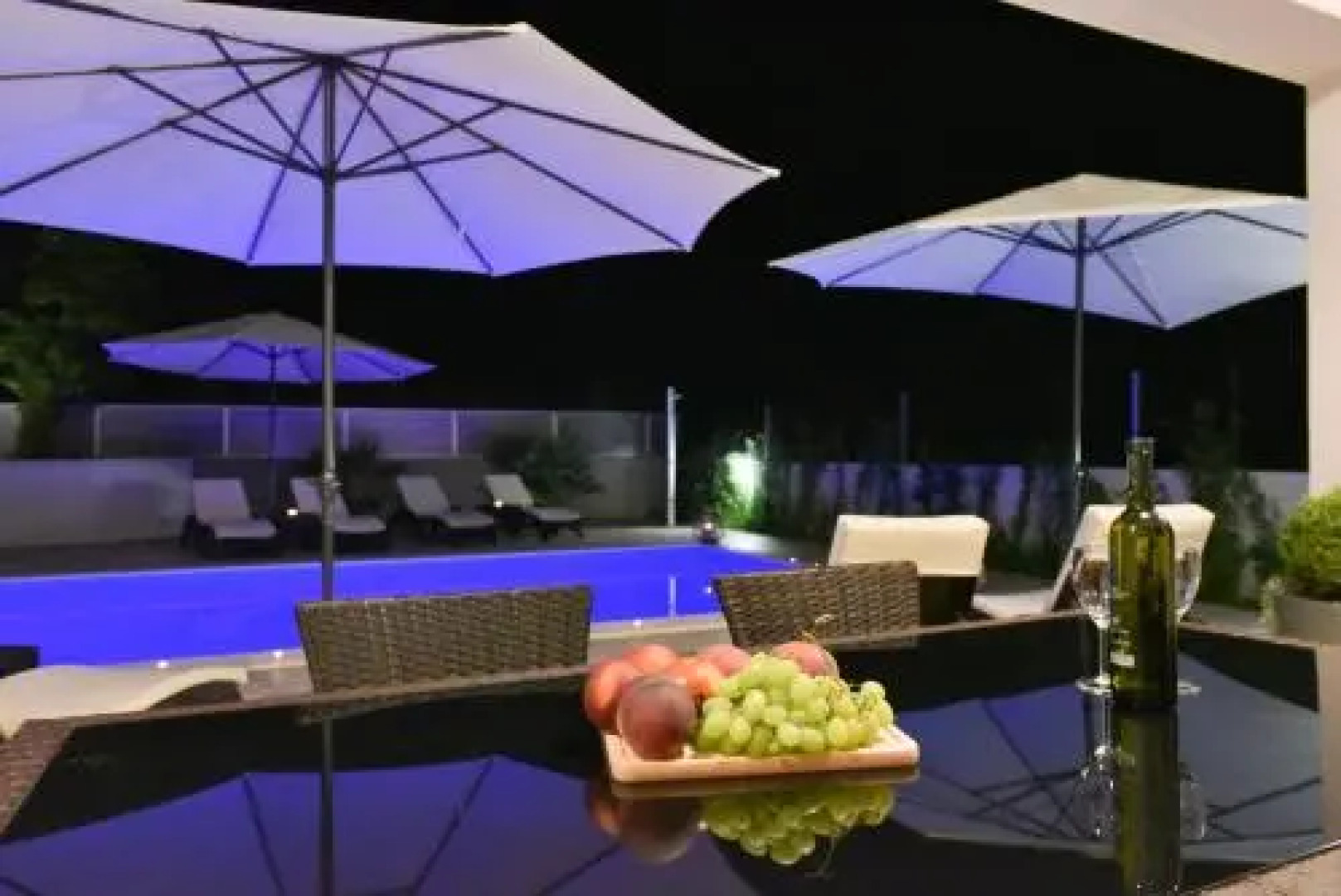 Crowonder Harbor Villa