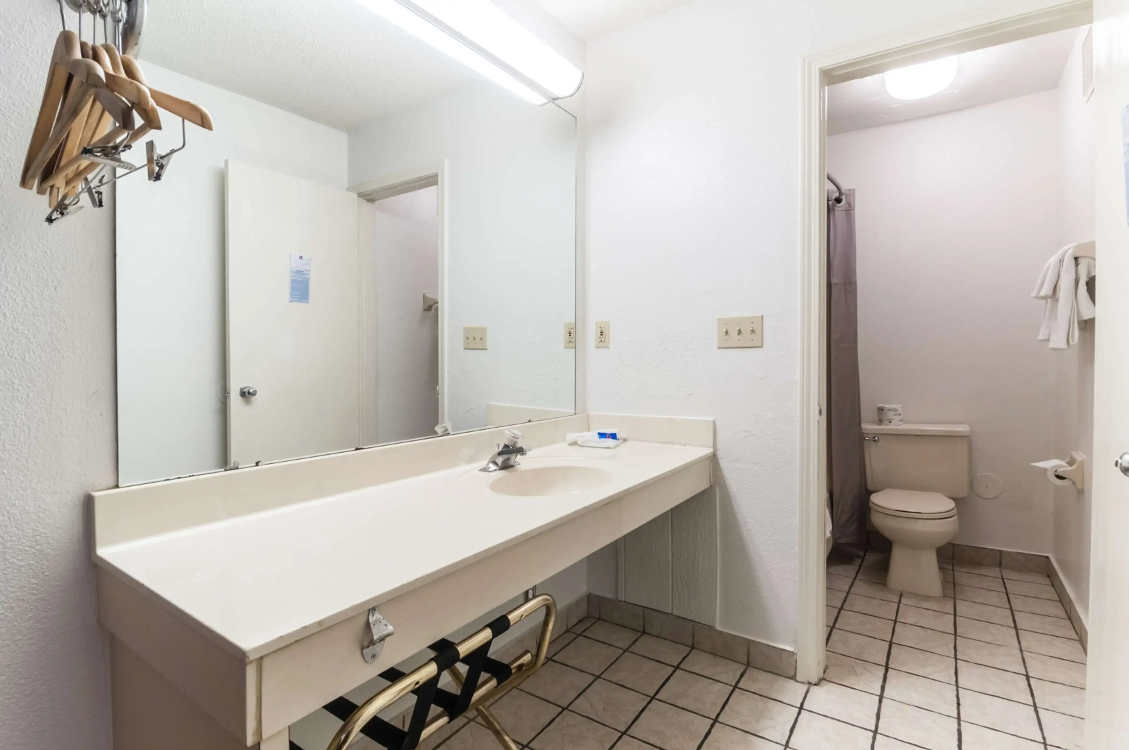 Motel 6 Southgate, MI - Detroit