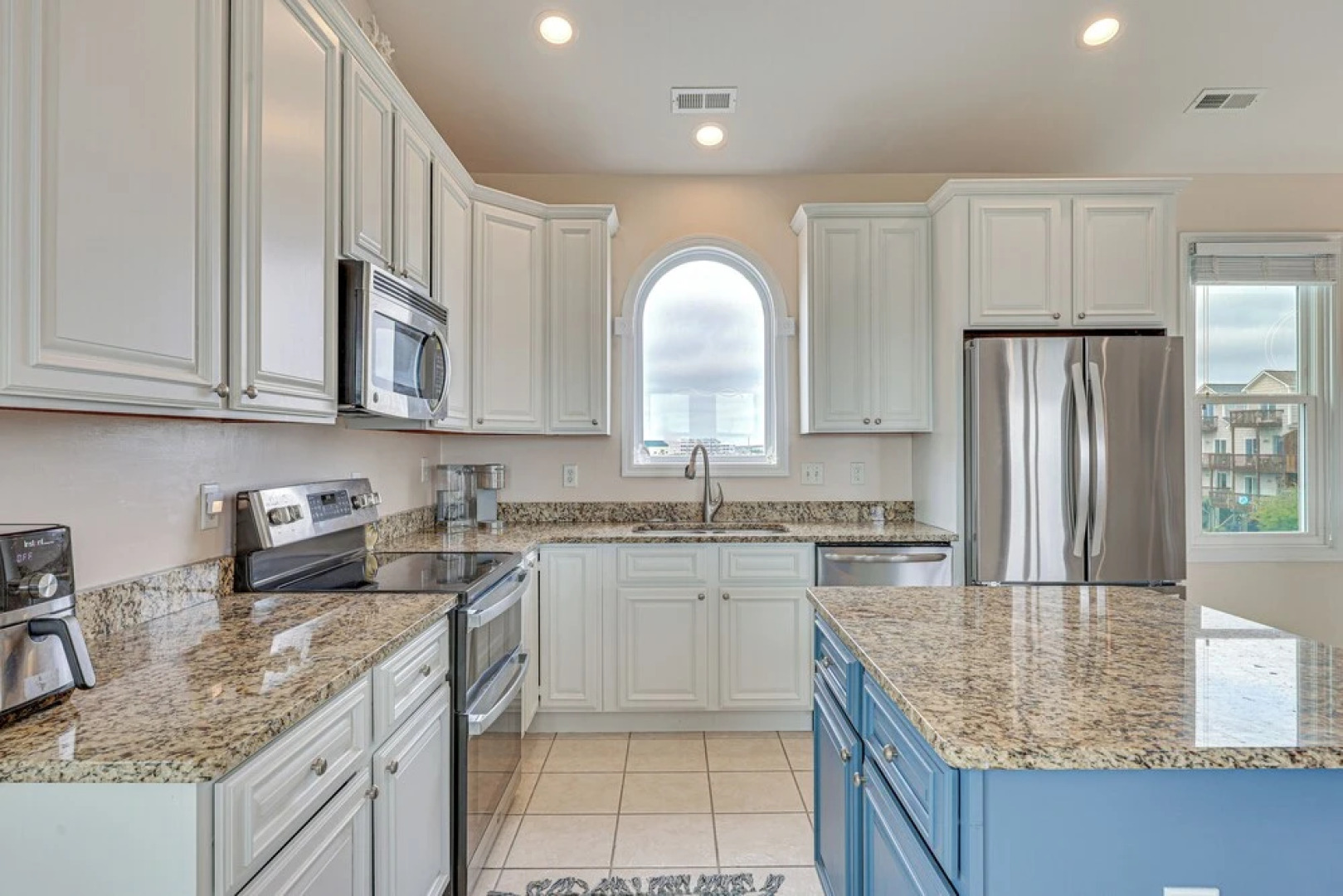 Walk to Surf City Beach: Ocean-view Home w/ Decks!