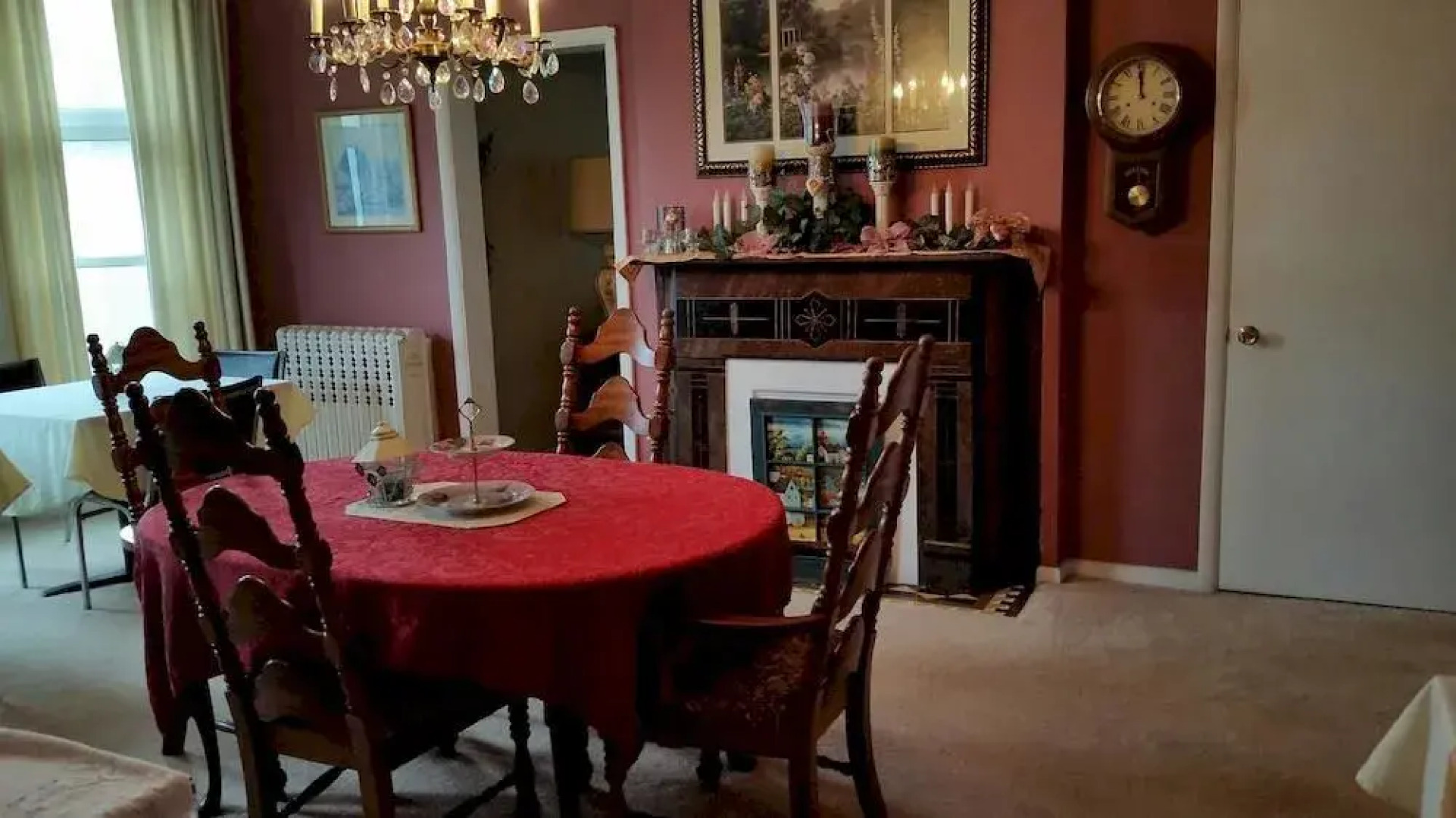 The Heritage House Inn Bed & Breakfast