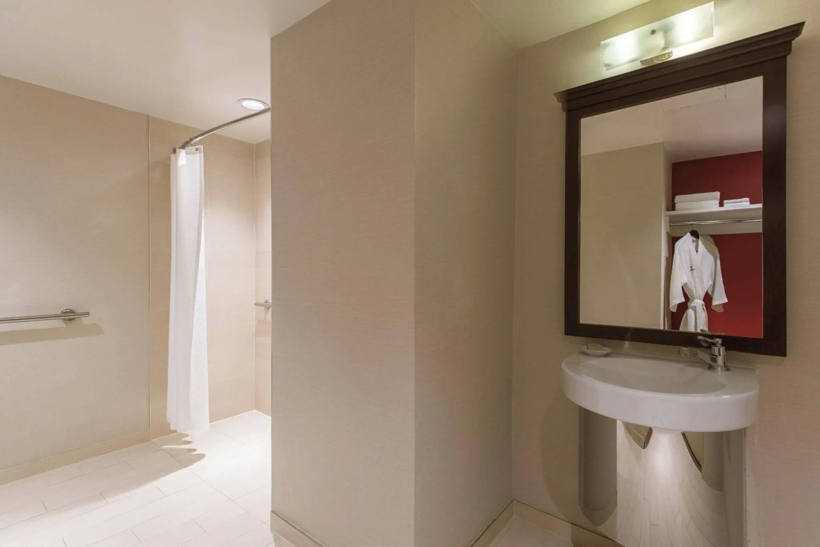 Renaissance Austin Hotel