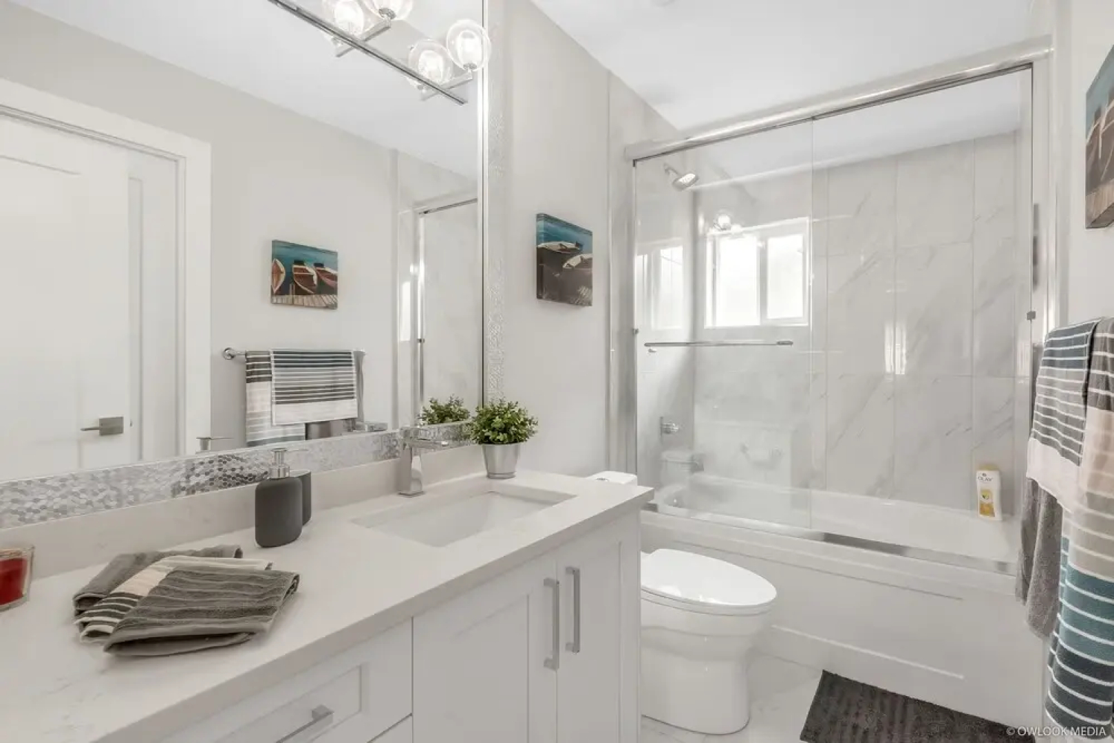 Mountain & Ocean View in Gorgeous Home by Elevate Rooms