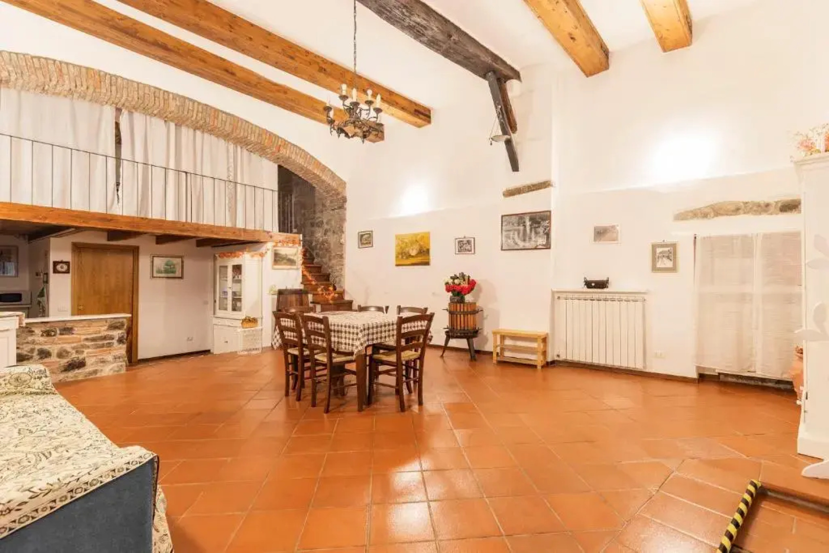 025- La casa di Esmeralda (011017-LT-0667)