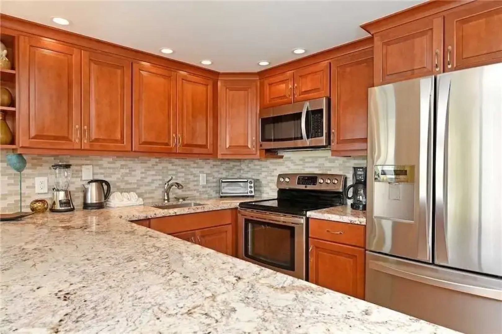 Papakea D304 by RedAwning