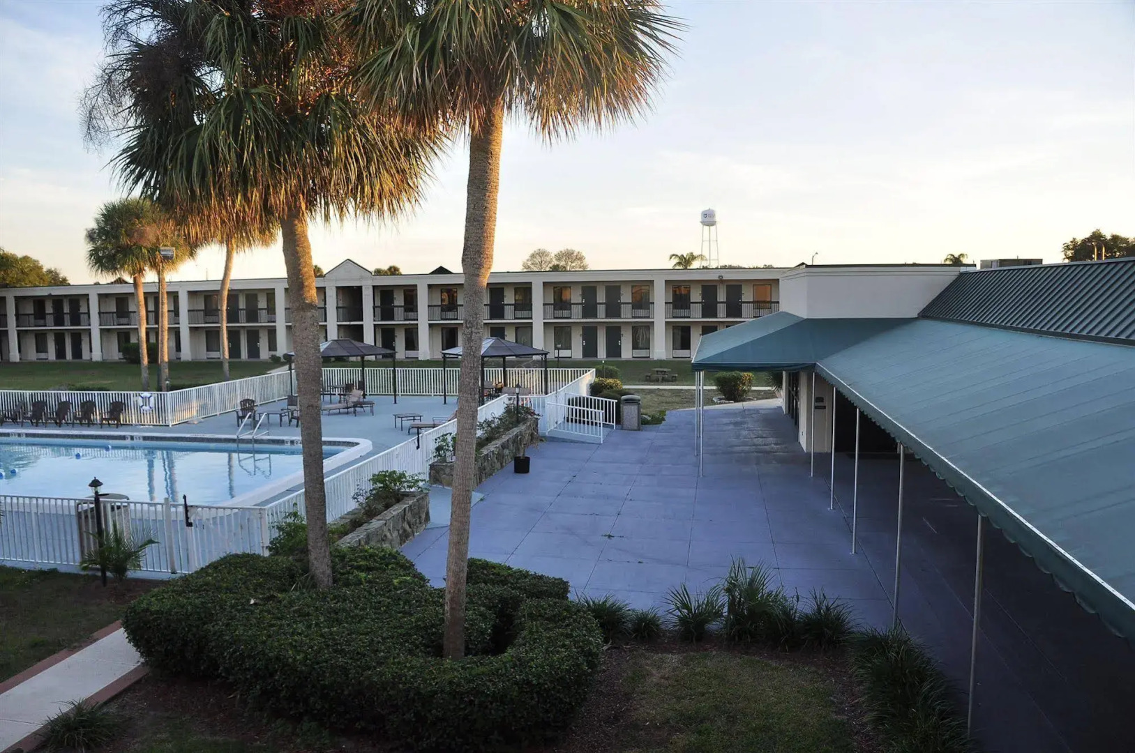 Winter Haven Suites & Conference Center