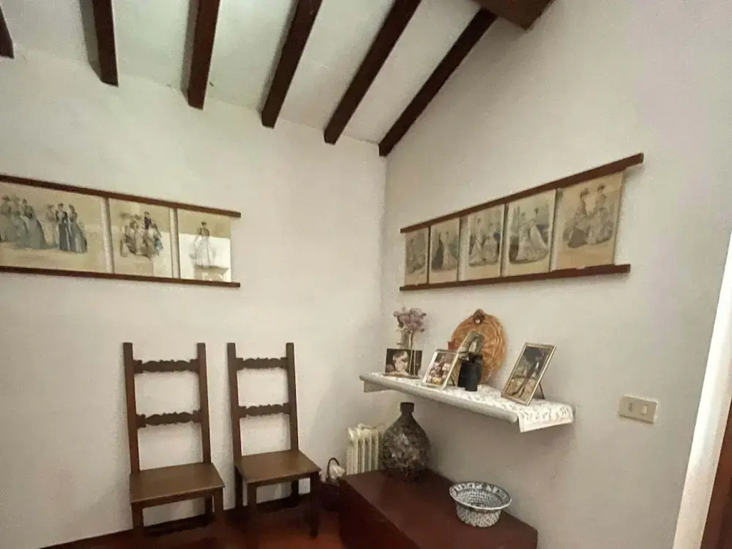 Detached Cottage With Swimming Pool