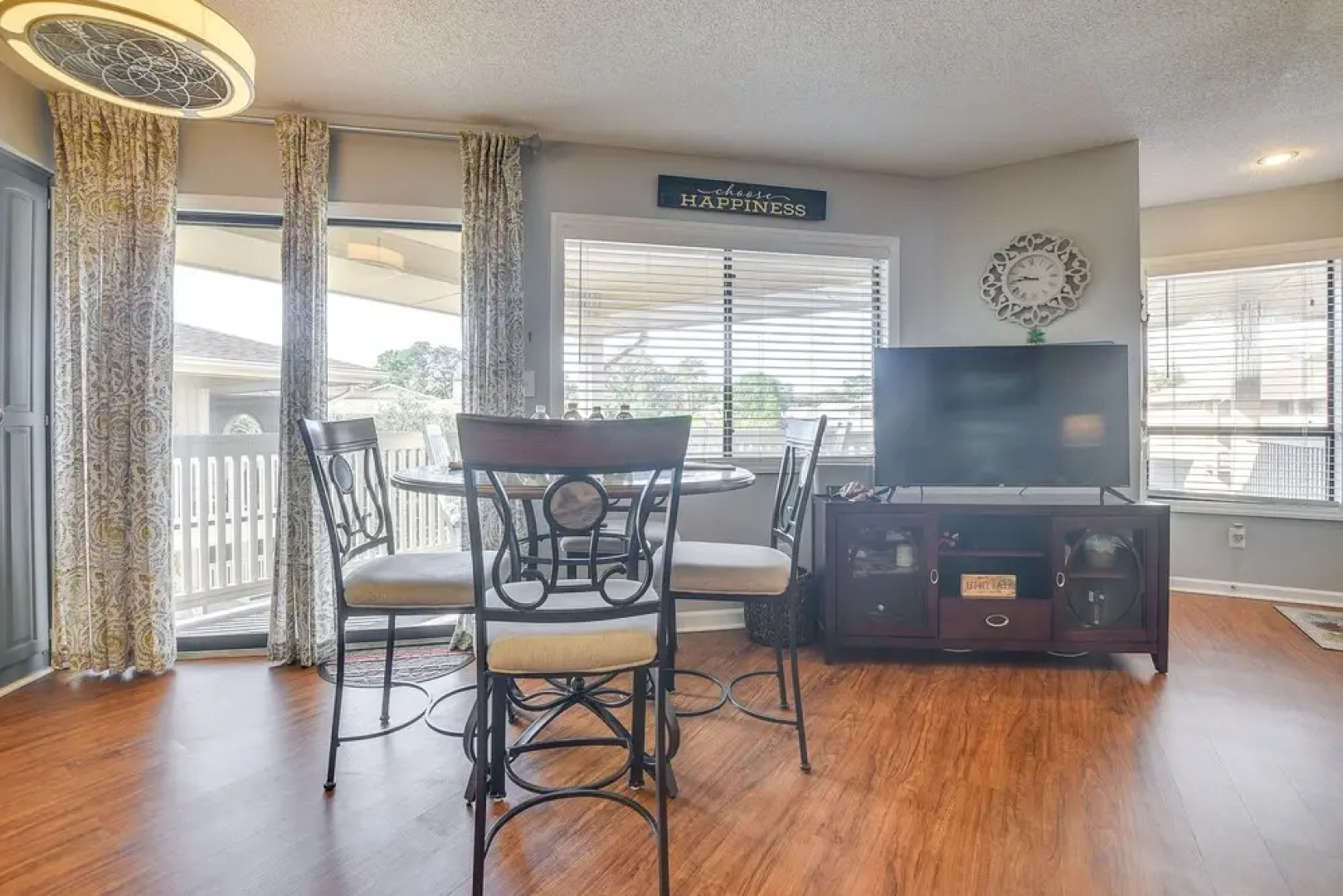 Little River Condo w/ Pool Access - Near Beaches!
