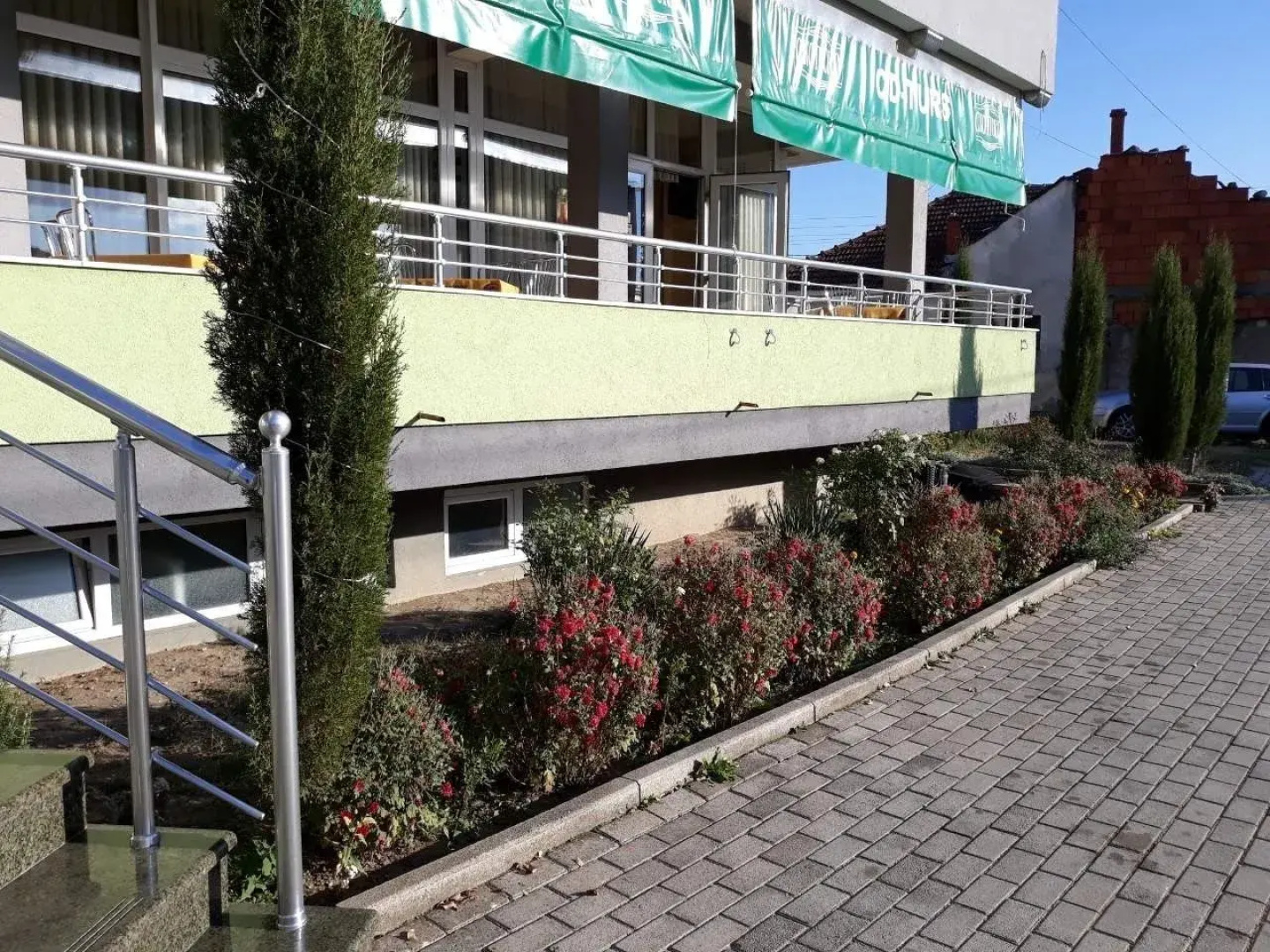 Royal L Hotel