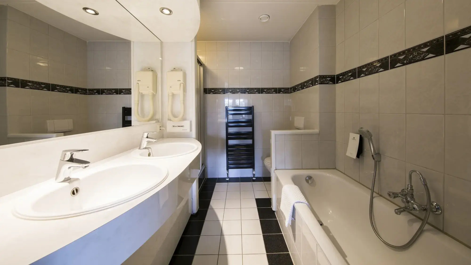 Fletcher Hotel-Restaurant De Broeierd