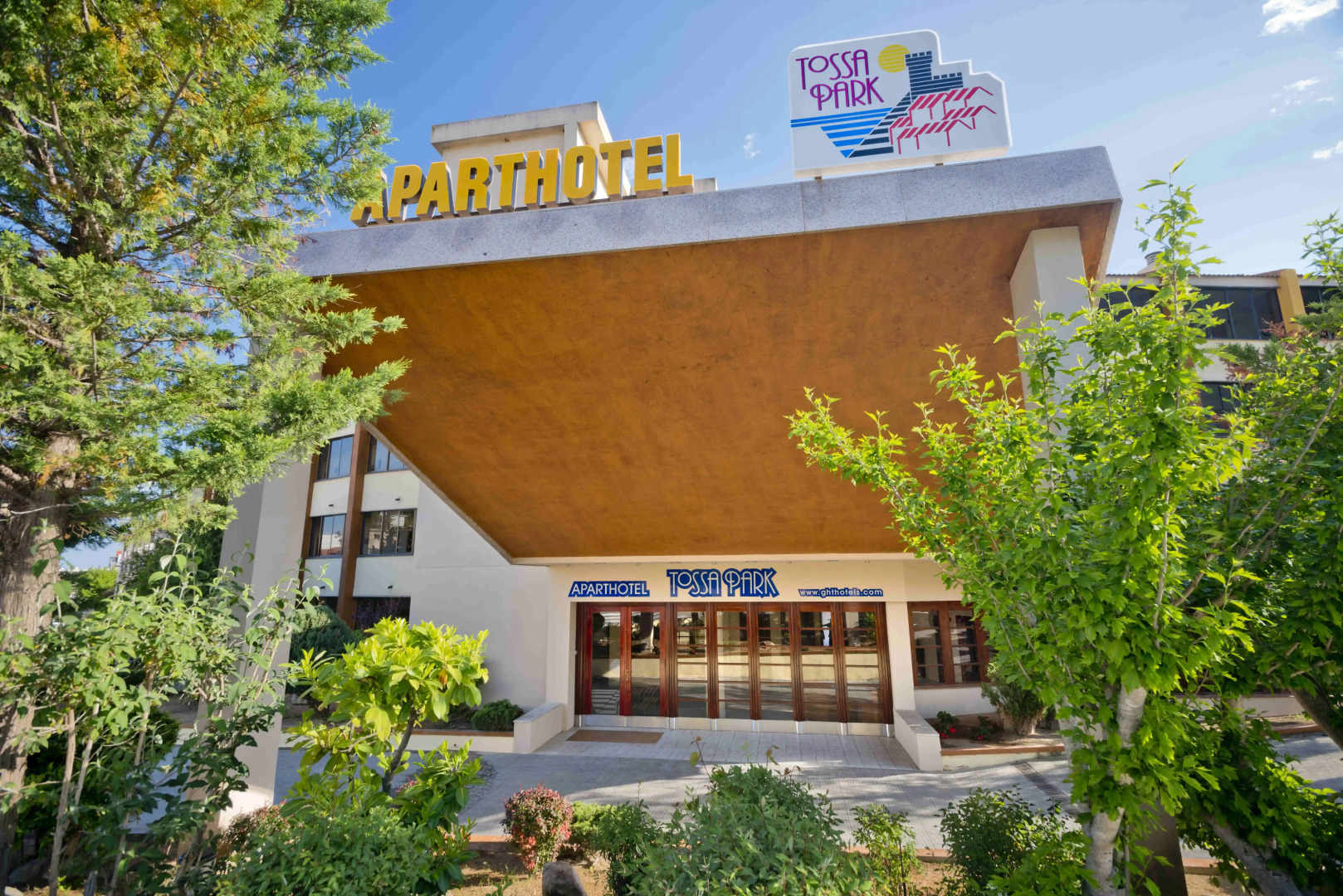 Апарт-отель GHT Tossa Park