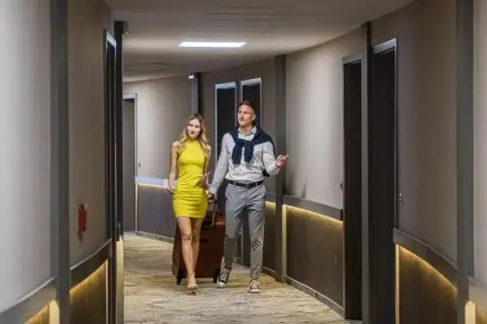 Silver Studio Apartment