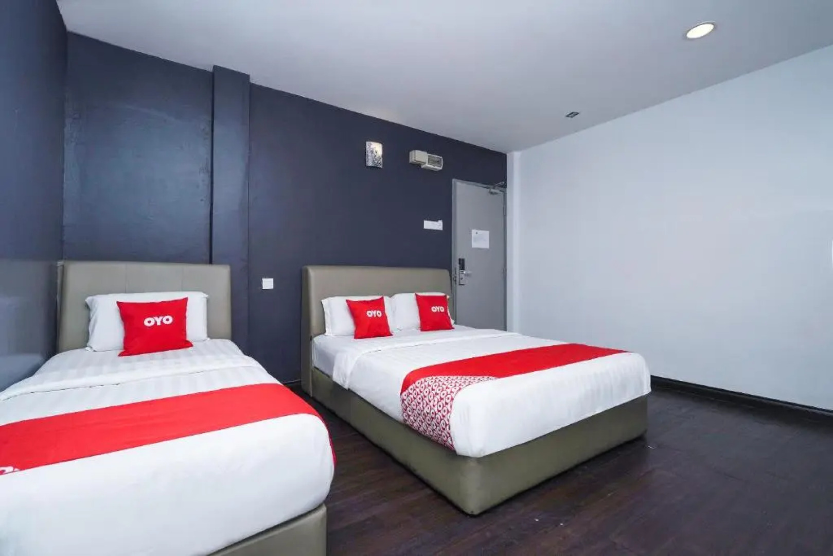 OYO 89895 Senses Budget Hotel