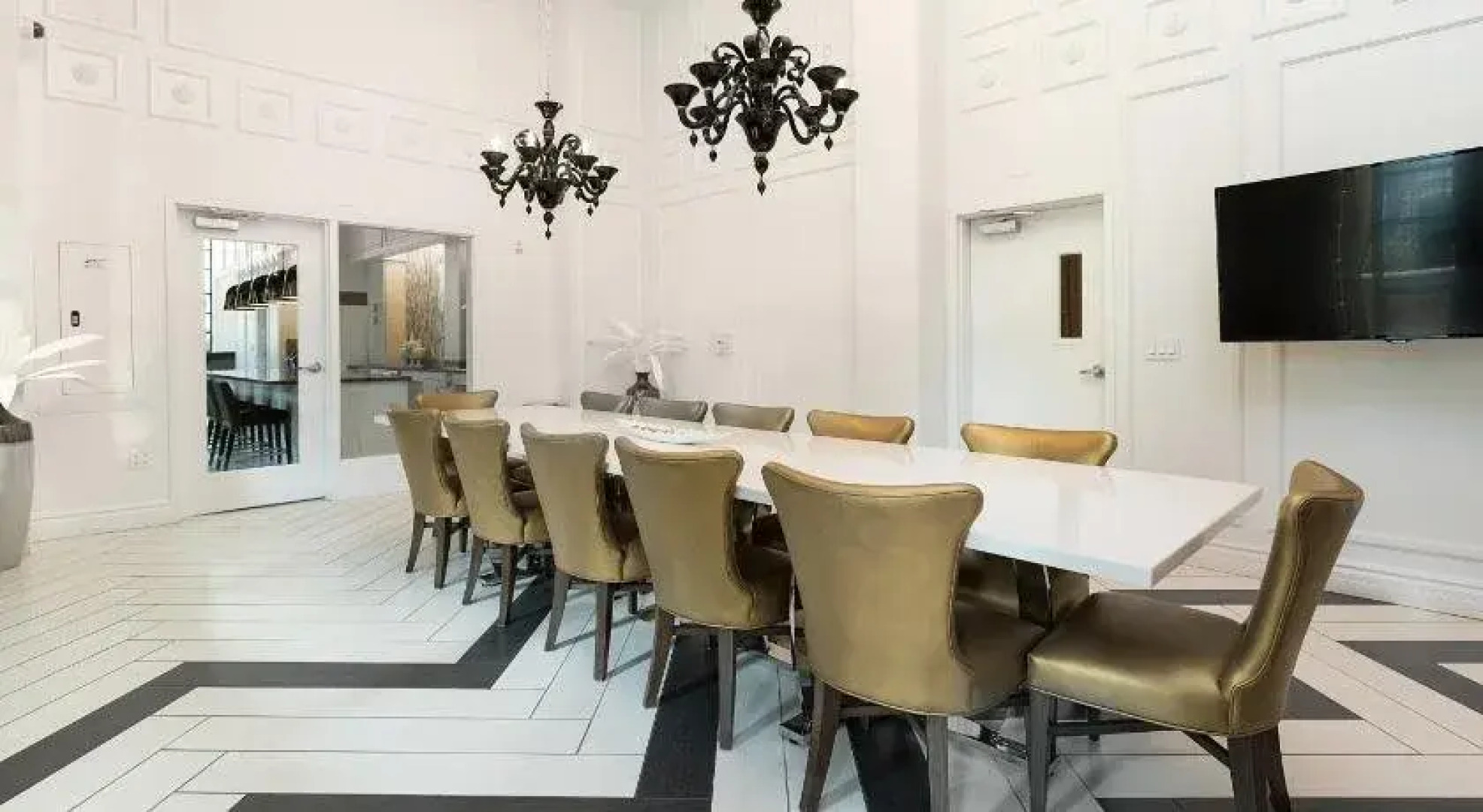 Global Luxury Suites Baypointe Station